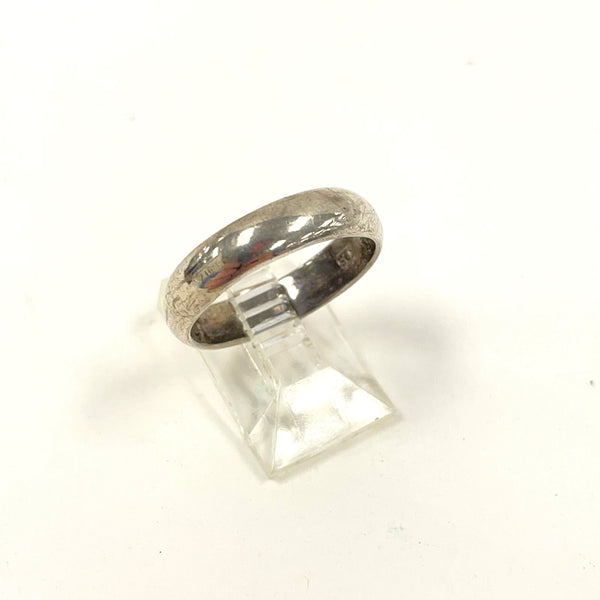 Sterling Silver Domed 4.7mm Band Ring Size 7.5, 3.88g