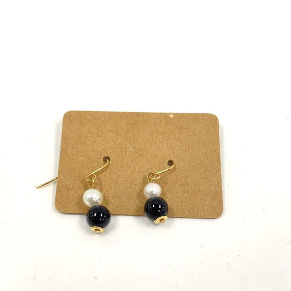 13KYellow Gold Pearl And Onyx Dangle Earrings