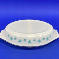 Vintage Pyrex Snowflake 1.5 QT Divided Dish w Lid