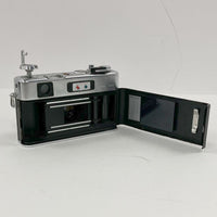 Yashica Electro 35 Film Camera Yashinon-DX 1:1.7 f=45mm Lens with Case