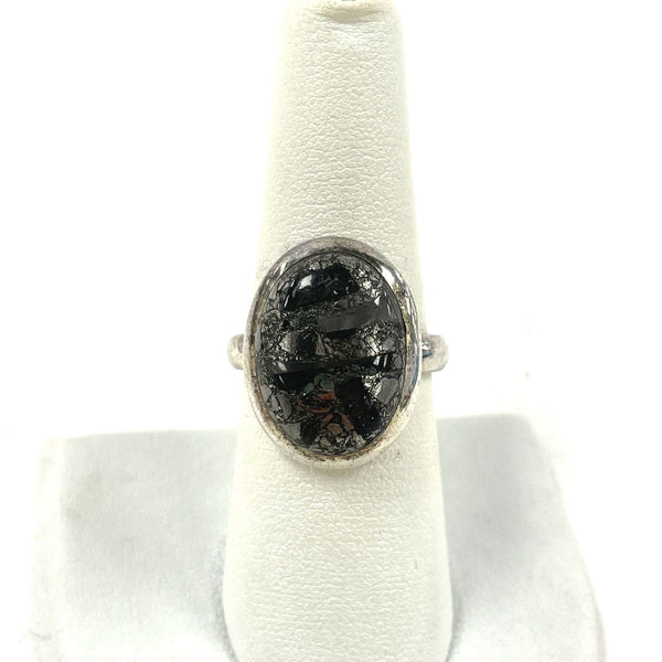 Sterling Silver Unique Quartz in Hematite Oval Stone Ring Size 8, 6.29g