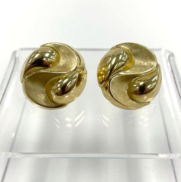 Vintage 14K Yellow Gold Repousse Hollow Work Modernist Swirl Post Earrings 1"