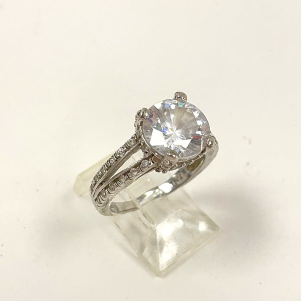 Sterling Silver Spilt Shank CZ Ring Size 7 - 5.15g