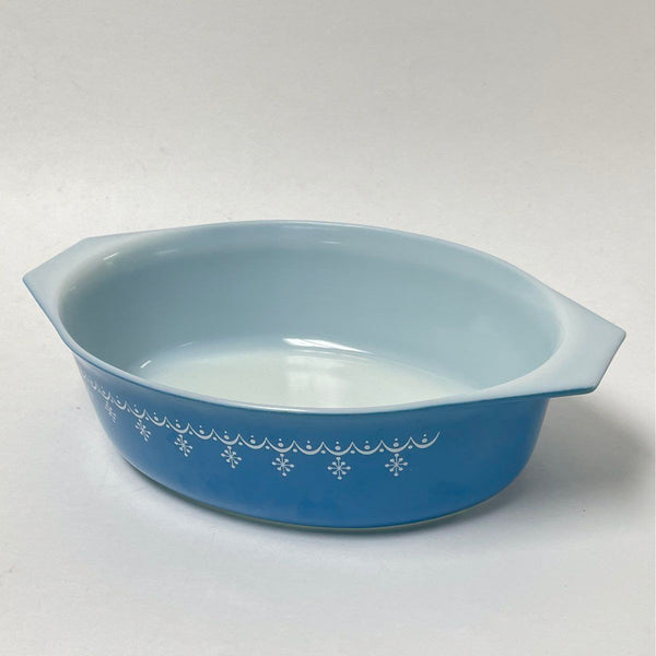 Pyrex Blue Garland 2.5 QT Casserole Dish - no lid