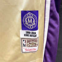 NWT Mens HARDWOOD CLASSICS Hall of Fame LA Lakers Kobe Bryant NBA Jersey Sz L